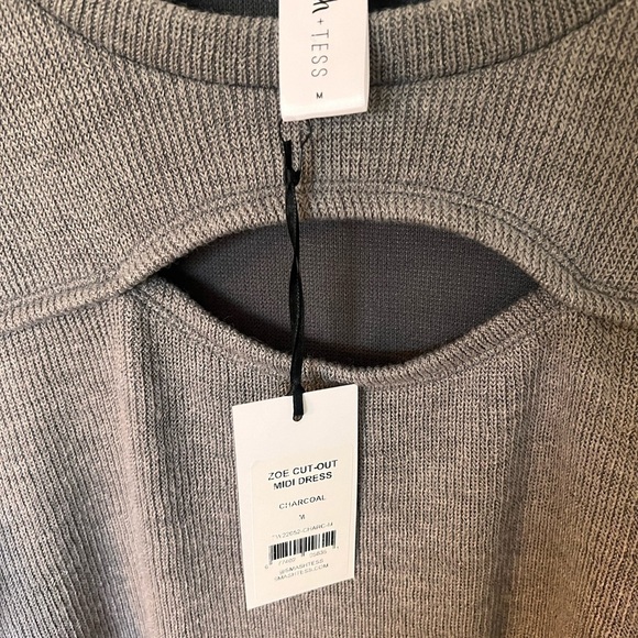 Smash and Test  Zoe Sweater Dress - Picture 4 of 8